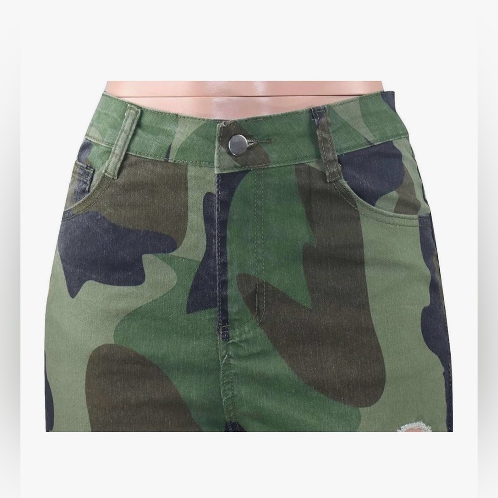 High-Waist Camo Flare Pants with Distressed Knees - Olive Green - Picture 3 of 5